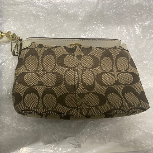 Coach hand clutch - Picture 8 of 8